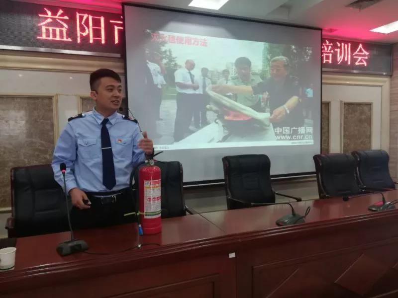 全民消防，生命至上！消防安全，我们在路上